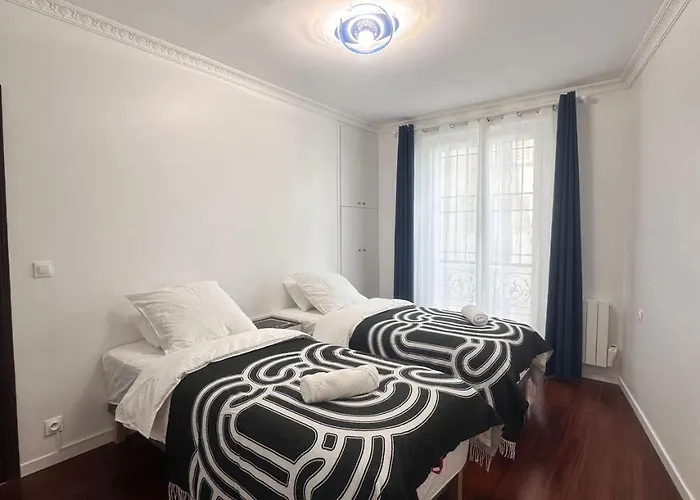 Apartment Excellent Renove Au Coeur De La Capitale Paris